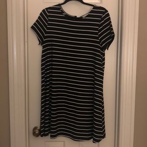 Short black and white dress